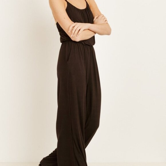 #4❤️  BRAND NEW GILLI SPAGHETTI STRAP JUMPSUIT❤️ - Picture 1 of 6